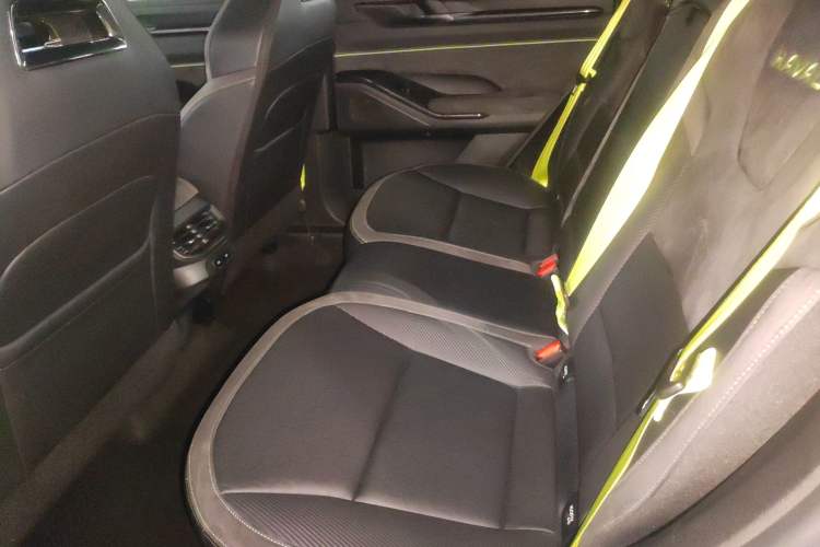 Used Haval H6S 2022 2.0T Two-Wheel Drive ZhiRun Version Interior 4