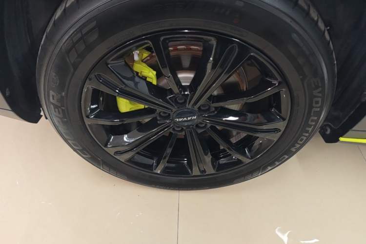 Used Haval H6S 2022 2.0T Two-Wheel Drive ZhiRun Version Left Front Wheel Hub