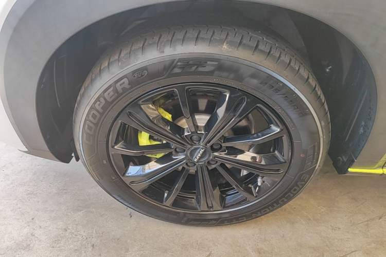 Used Haval H6S 2022 2.0T All-Wheel-Drive Trendy Sports Edition Left Front Wheel Hub