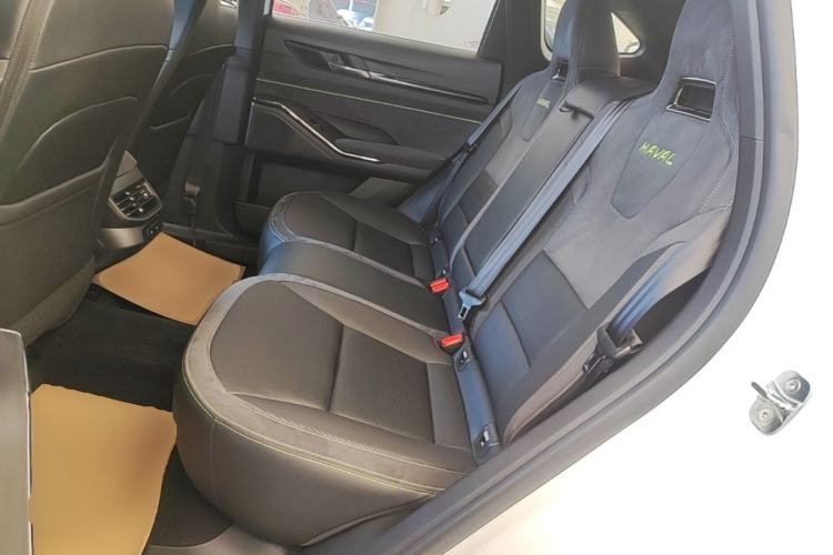 Used Haval H6S 2022 2.0T All-Wheel-Drive Trendy Sports Edition Left Rear Seat