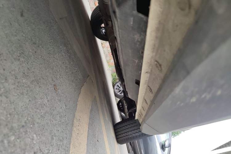 Used Haval H6S 2022 1.5T DHT Joyride Edition Left Side Sill