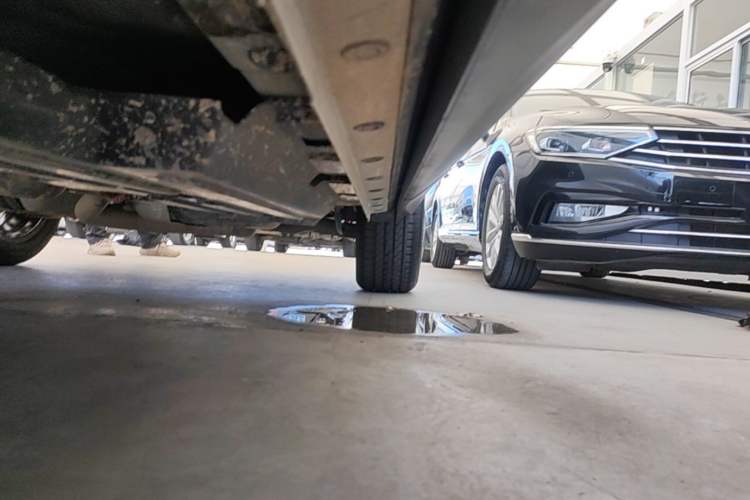 Used Haval H6S 2022 2.0T All-Wheel-Drive Trendy Sports Edition Left Side Sill