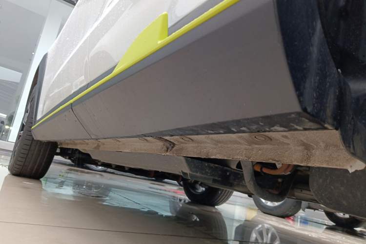 Used Haval H6S 2022 1.5T DHT Joyride Edition Left Side Sill