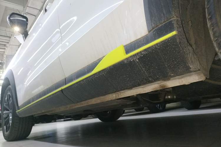 Used Haval H6S 2022 2.0T Two-Wheel Drive ZhiRun Version Left Side Sill