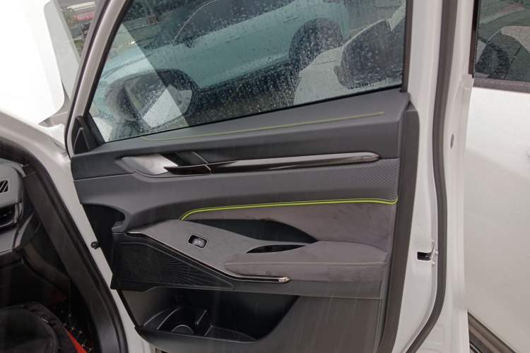 Used Haval H6S 2022 1.5T DHT Joyride Edition Right Front Door Interior
