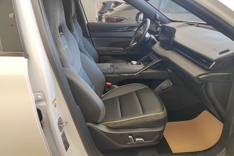 Used Haval H6S 2022 2.0T All-Wheel-Drive Trendy Sports Edition Right Front Seat