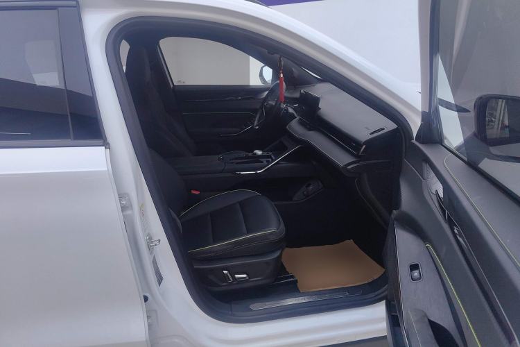 Used Haval H6S 2022 2.0T All-Wheel-Drive Trendy Sports Edition Right Front Seat
