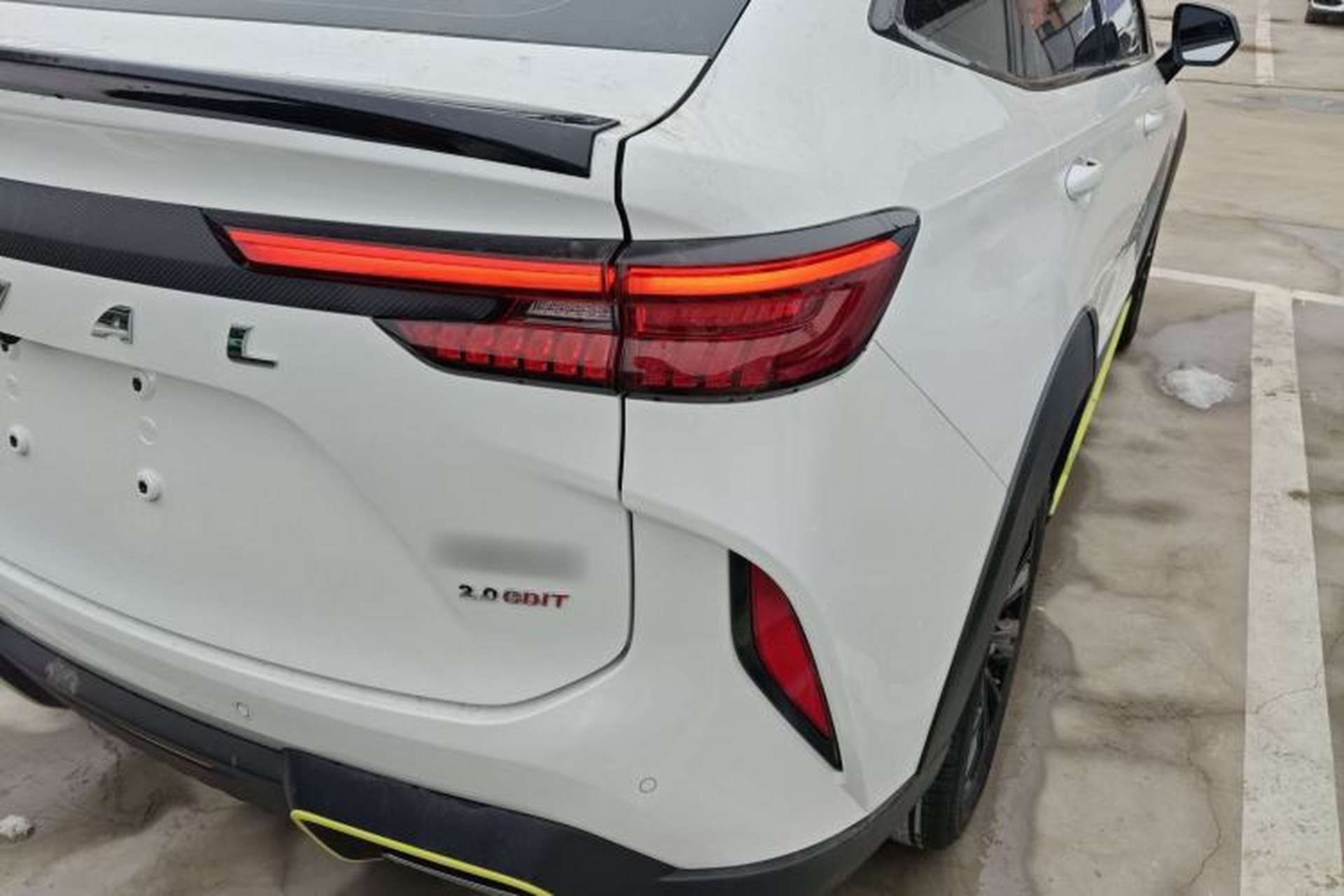 Used Haval H6S 2022 2.0T Two-Wheel Drive ZhiRun Version Right Rear Taillight