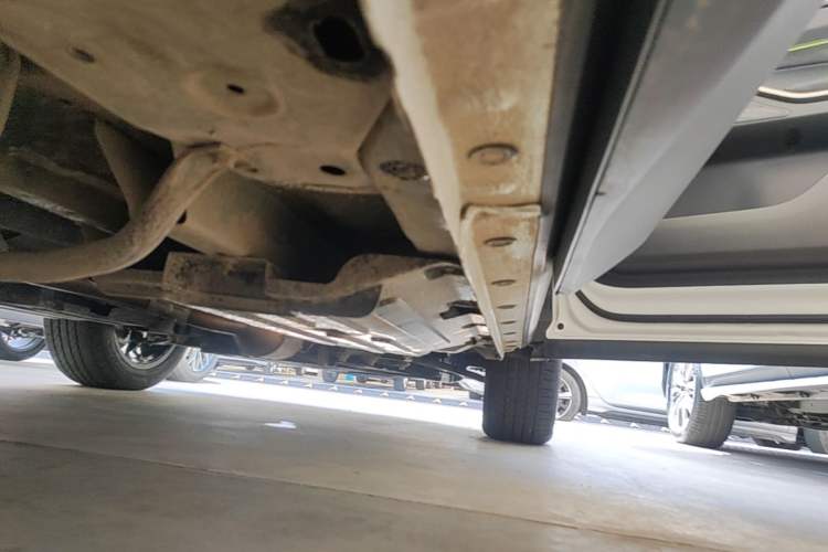 Used Haval H6S 2022 2.0T All-Wheel-Drive Trendy Sports Edition Right Side Sill