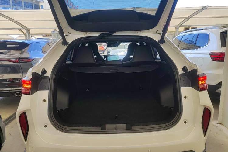 Used Haval H6S 2022 2.0T All-Wheel-Drive Trendy Sports Edition Trunk