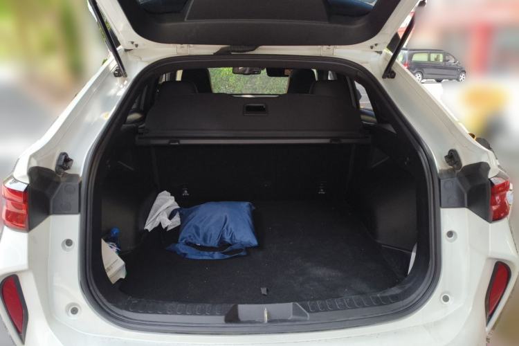 Used Haval H6S 2022 2.0T Two-Wheel Drive ZhiRun Version Trunk