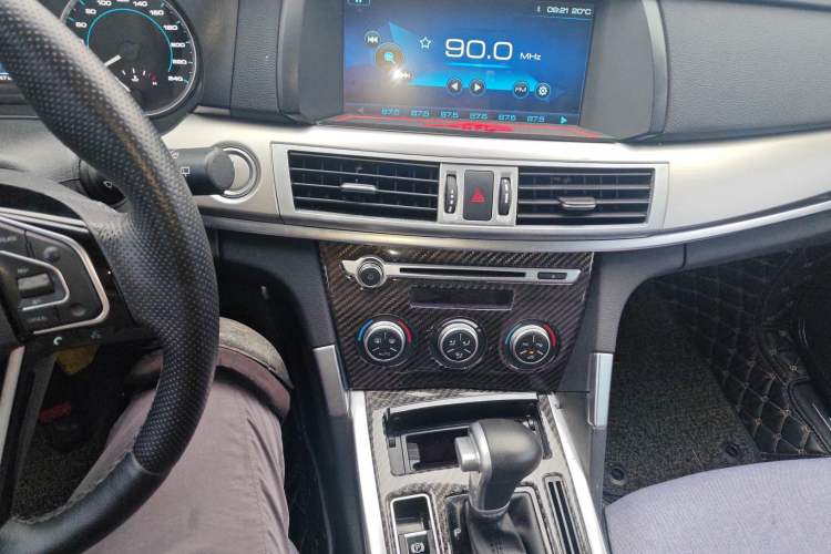 Used Haval H7 2017 Blue-Label H7L 2.0T Automatic Luxury Model Audio And AC Panel