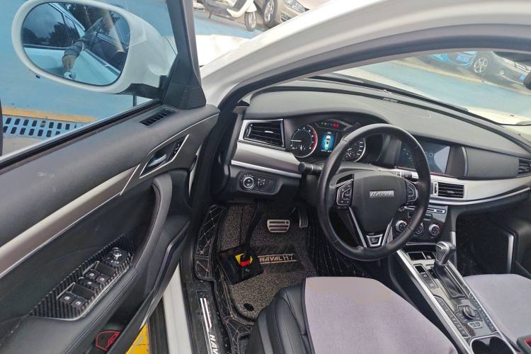Used Haval H7 2017 Blue-Label H7L 2.0T Automatic Luxury Model Interior 3
