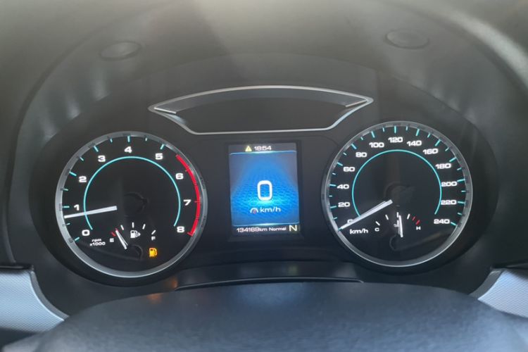 Used Haval H7 2019 2.0T Enjoyment Model China VI Standard Odometer Close Up
