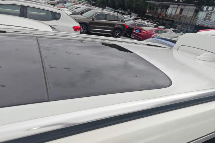 Used Haval H7 2017 Blue-Label H7L 2.0T Automatic Luxury Model Roof