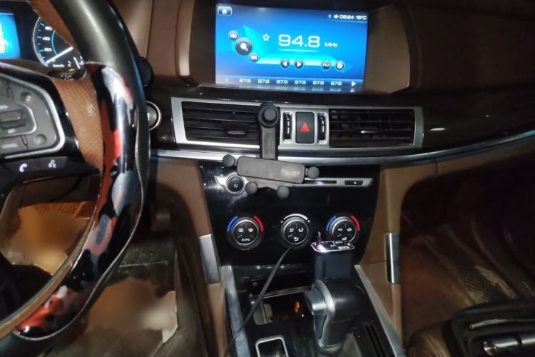 Used Haval H7 2016 Blue-Label H7 2.0T Automatic Luxury Model Audio And AC Panel
