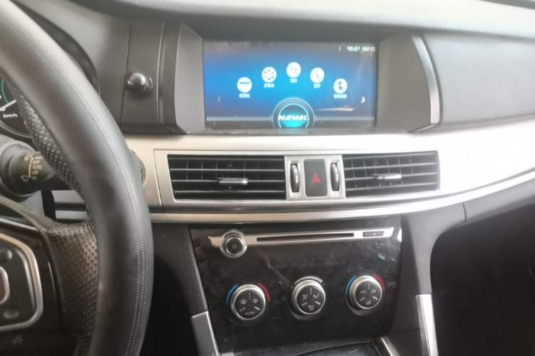 Used Haval H7 2016 Blue-Label H7 2.0T Automatic Luxury Model Audio And AC Panel
