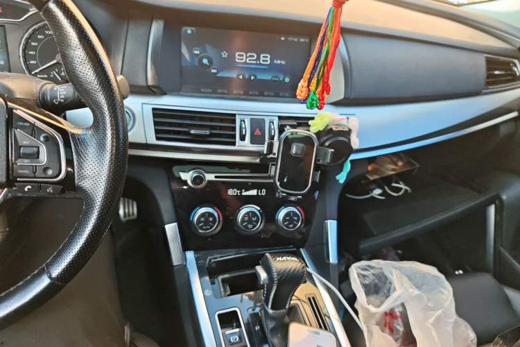Used Haval H7 2016 Blue-Label H7 2.0T Automatic Luxury Model Audio And AC Panel