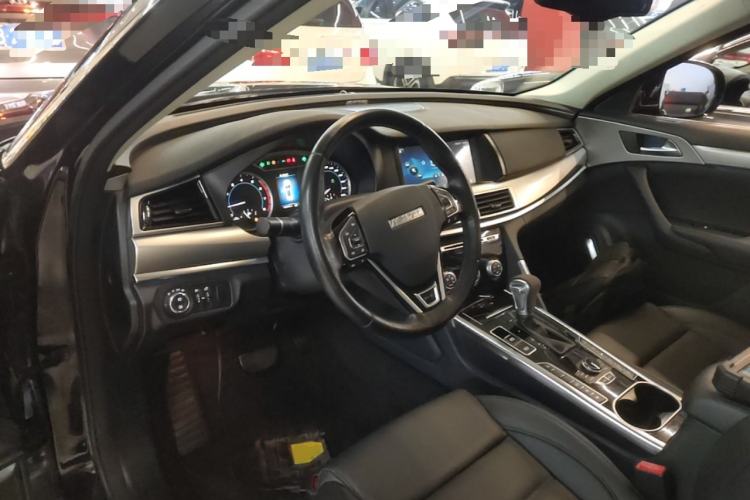 Used Haval H7 2016 Blue-Label H7 2.0T Automatic Luxury Model Center Console