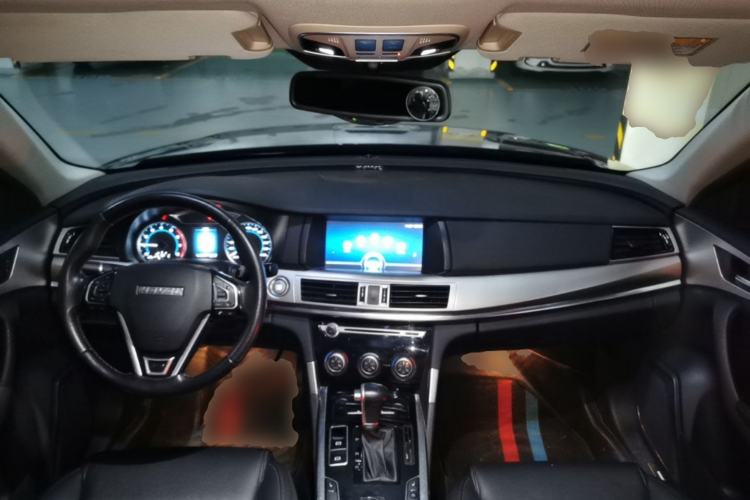 Used Haval H7 2016 Blue-Label H7 2.0T Automatic Luxury Model Center Console