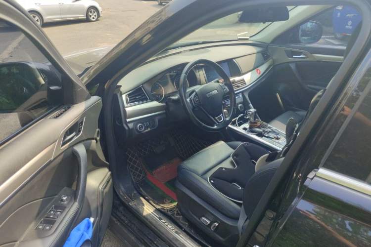 Used Haval H7 2016 Blue-Label H7 2.0T Automatic Elite Model Driver Seat