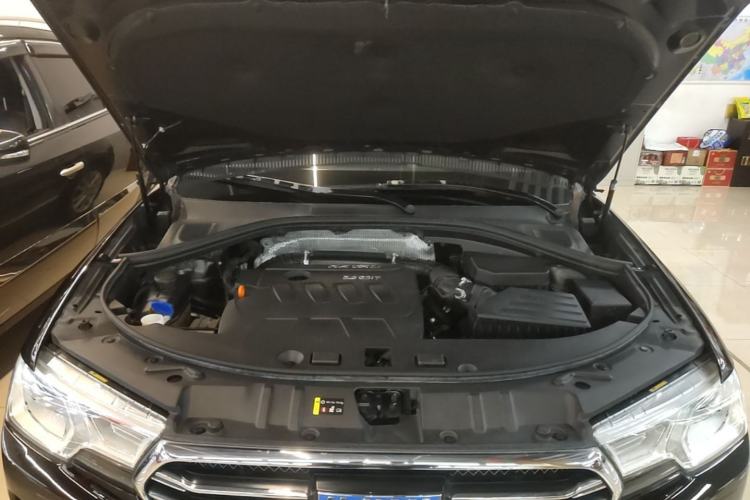 Used Haval H7 2016 Blue-Label H7 2.0T Automatic Luxury Model Engine Bay
