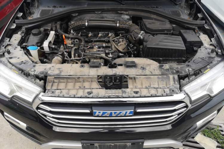 Used Haval H7 2016 Blue-Label H7 2.0T Automatic Luxury Model Engine Bay