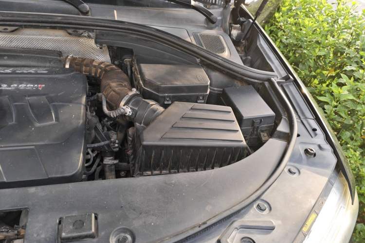 Used Haval H7 2016 Blue-Label H7 2.0T Automatic Luxury Model Engine Bay Left