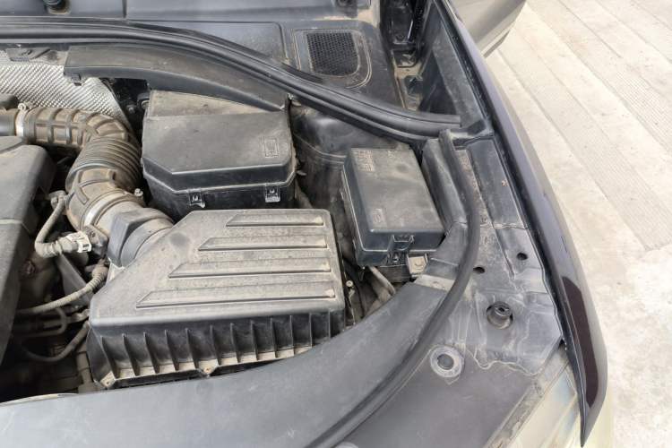 Used Haval H7 2016 Blue-Label H7 2.0T Automatic Luxury Model Engine Bay Left