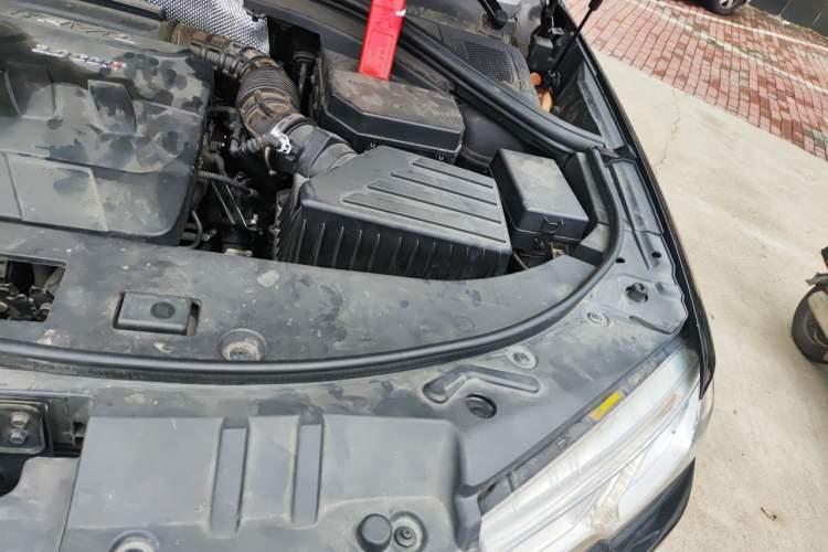 Used Haval H7 2016 Blue-Label H7 2.0T Automatic Luxury Model Engine Bay Left