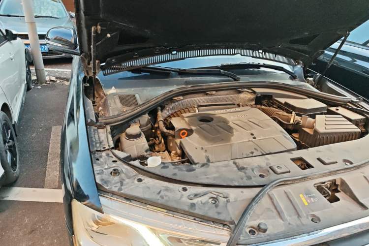 Used Haval H7 2016 Blue-Label H7 2.0T Automatic Luxury Model Engine Bay Right