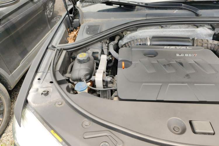 Used Haval H7 2016 Blue-Label H7 2.0T Automatic Elite Model Engine Bay Right