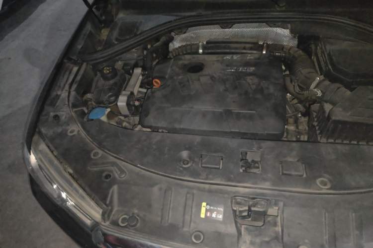 Used Haval H7 2016 Blue-Label H7 2.0T Automatic Luxury Model Engine Bay Right