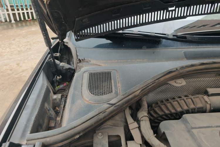 Used Haval H7 2016 Blue-Label H7 2.0T Automatic Luxury Model Engine Bay Right