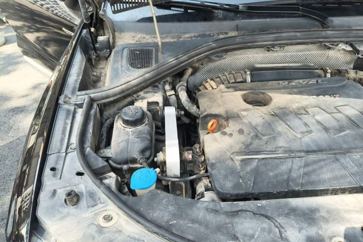 Used Haval H7 2016 Blue-Label H7 2.0T Automatic Luxury Model Engine Bay Right