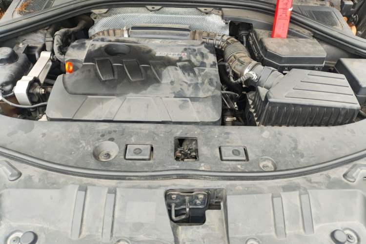 Used Haval H7 2016 Blue-Label H7 2.0T Automatic Luxury Model Engine Bay