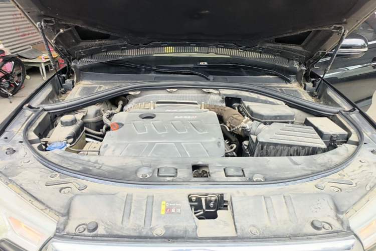 Used Haval H7 2016 Blue-Label H7 2.0T Automatic Luxury Model Engine Bay