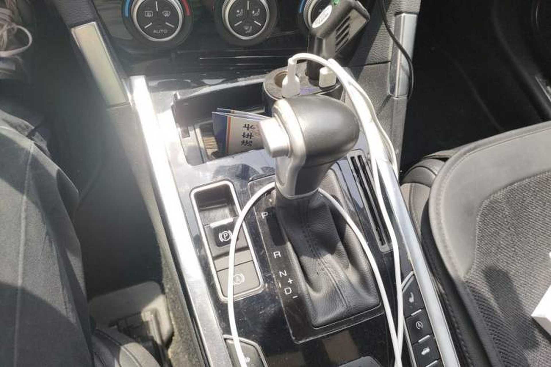 Used Haval H7 2016 Blue-Label H7 2.0T Automatic Luxury Model Gear Lever