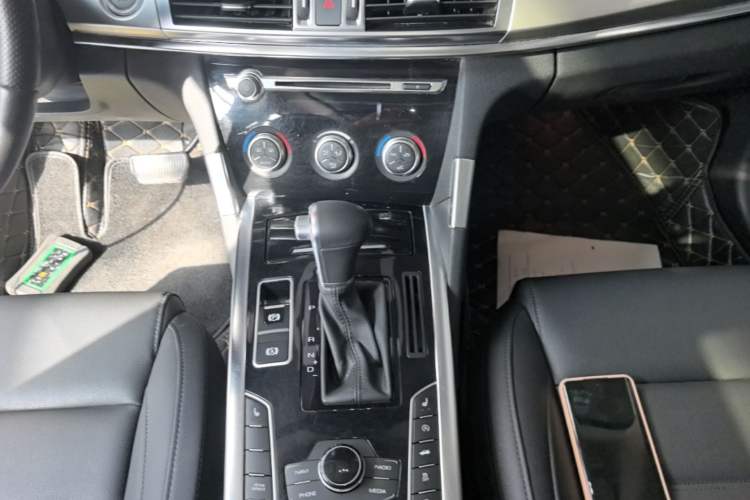 Used Haval H7 2016 Blue-Label H7 2.0T Automatic Luxury Model Gear Lever