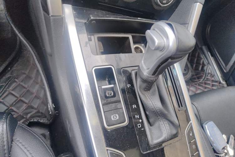 Used Haval H7 2016 Blue-Label H7 2.0T Automatic Luxury Model Gear Lever