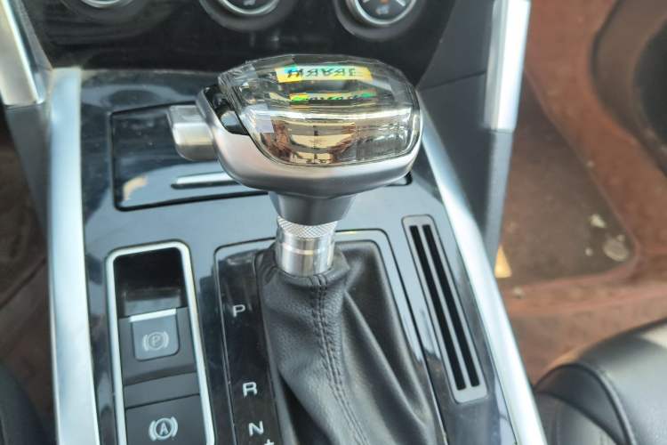 Used Haval H7 2016 Blue-Label H7 2.0T Automatic Luxury Model Gear Lever