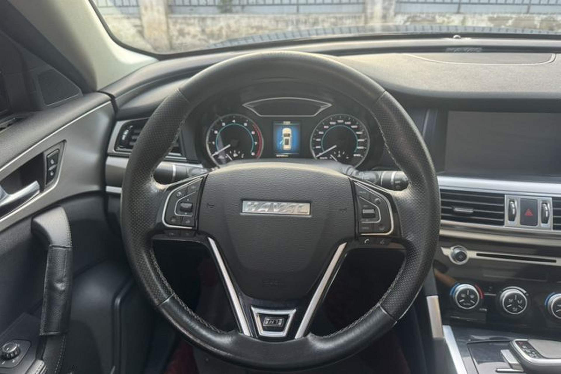 Used Haval H7 2016 Blue-Label H7 2.0T Automatic Elite Model Interior 3