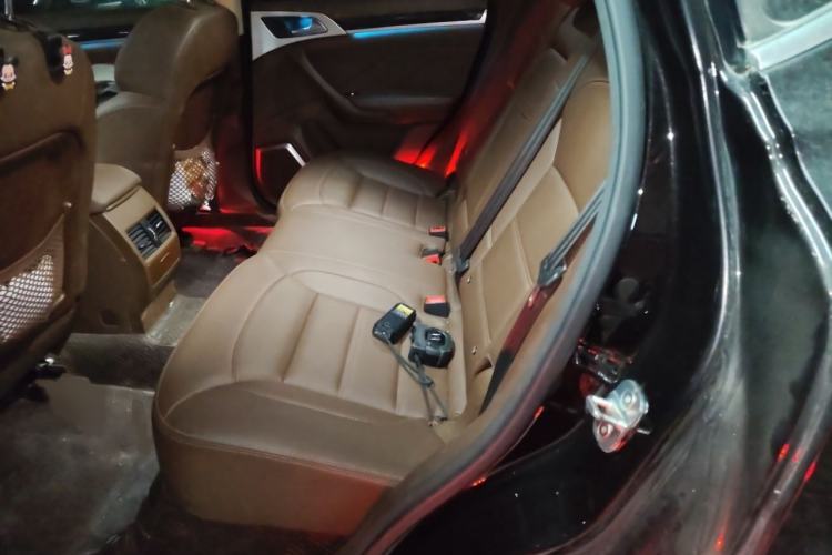 Used Haval H7 2016 Blue-Label H7 2.0T Automatic Luxury Model Interior 4