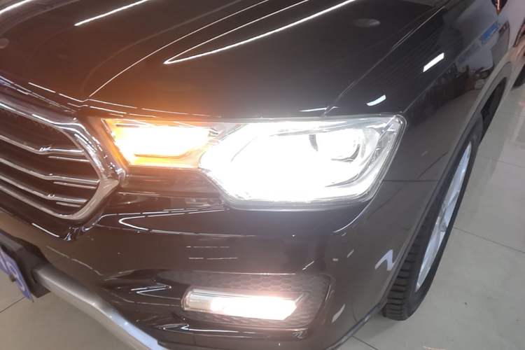 Used Haval H7 2016 Blue-Label H7 2.0T Automatic Luxury Model Left Front Headlight