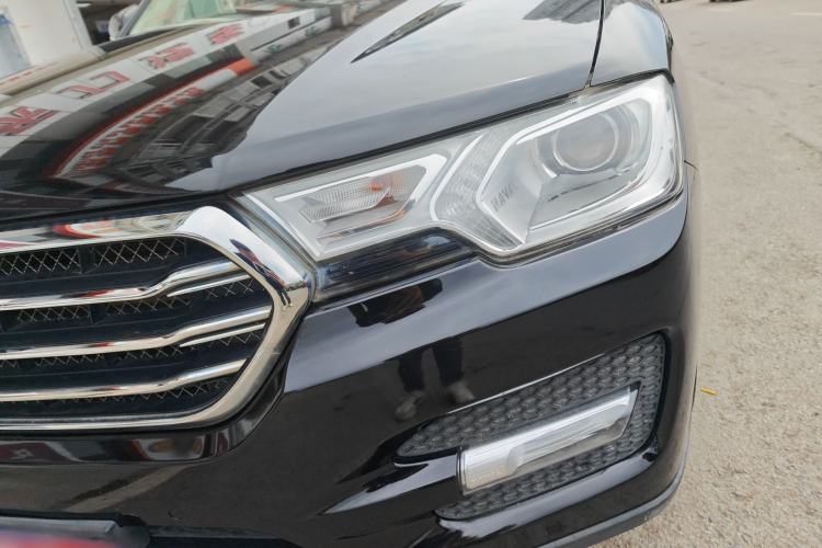 Used Haval H7 2016 Blue-Label H7 2.0T Automatic Elite Model Left Front Headlight
