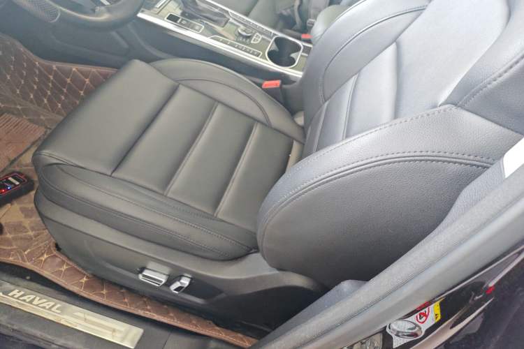 Used Haval H7 2016 Blue-Label H7 2.0T Automatic Elite Model Left Front Seat