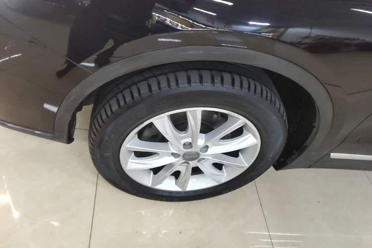 Used Haval H7 2016 Blue-Label H7 2.0T Automatic Luxury Model Left Front Wheel Hub