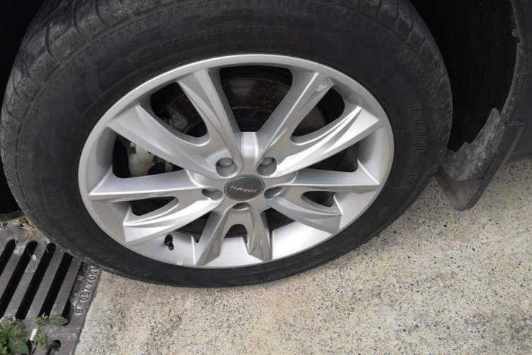 Used Haval H7 2016 Blue-Label H7 2.0T Automatic Luxury Model Left Front Wheel Hub