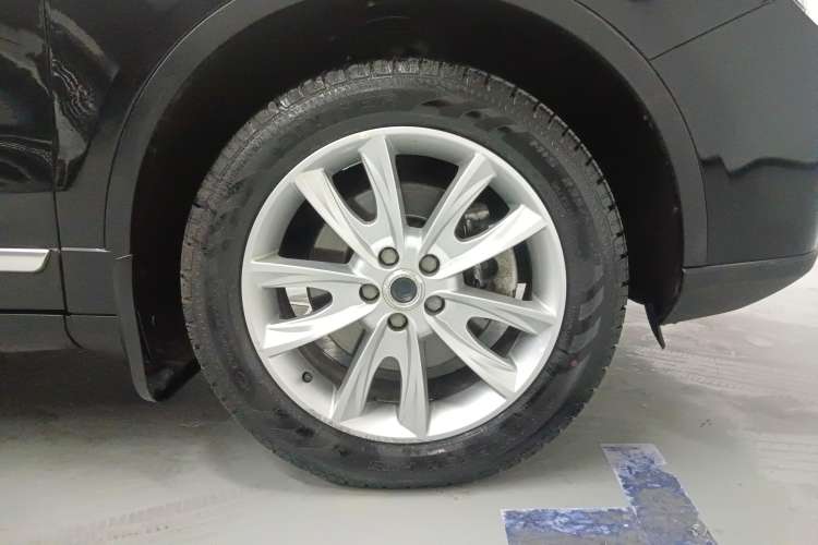 Used Haval H7 2016 Blue-Label H7 2.0T Automatic Luxury Model Left Front Wheel Hub
