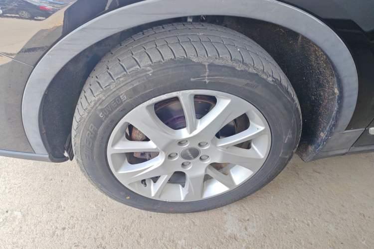 Used Haval H7 2016 Blue-Label H7 2.0T Automatic Elite Model Left Front Wheel Hub